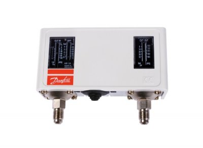 Pressostat Danfoss KP15 060-124166 Auto reset (LP -0.2/7.5 bar)(HP 8/32 bar) 2x1/4" SAE