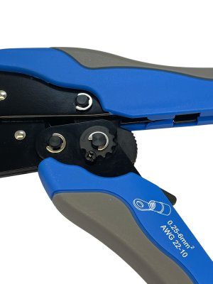 Crimping tool for insulated cable lugs (0.25 - 6mm²), AWG 22-10